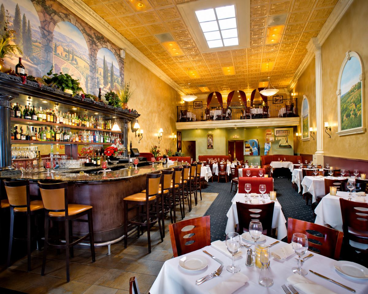 Rocca's main dining room, bar, and Venetian-style balcony