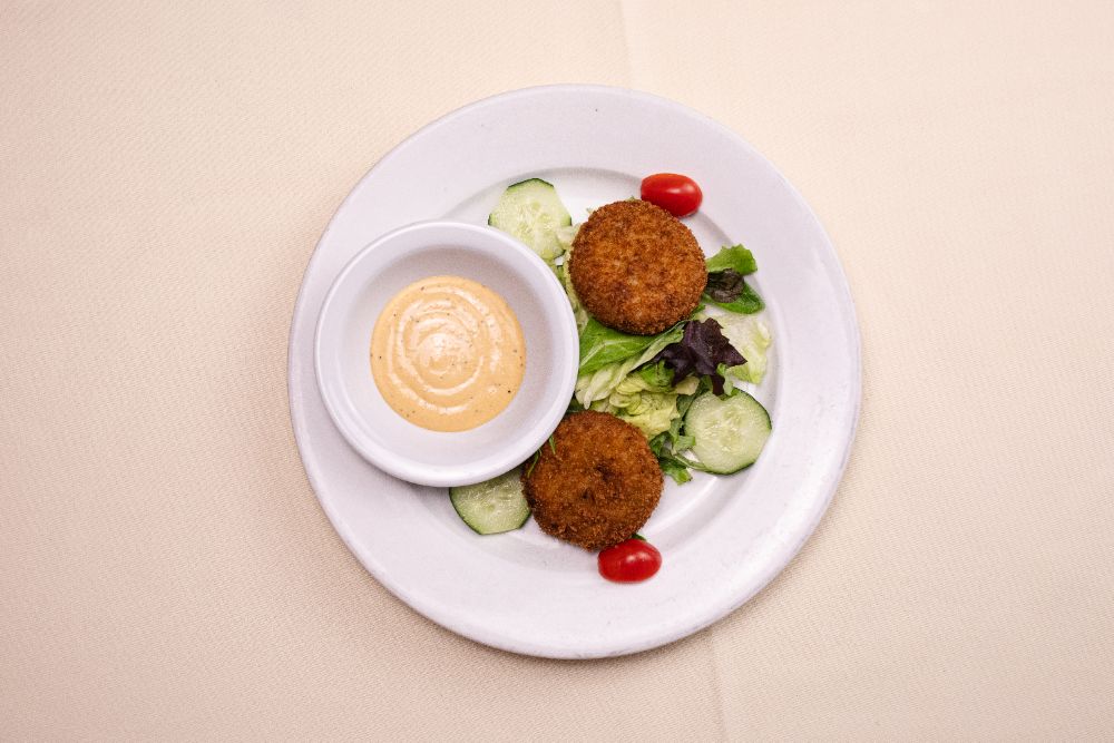 Crab cakes with remoulade